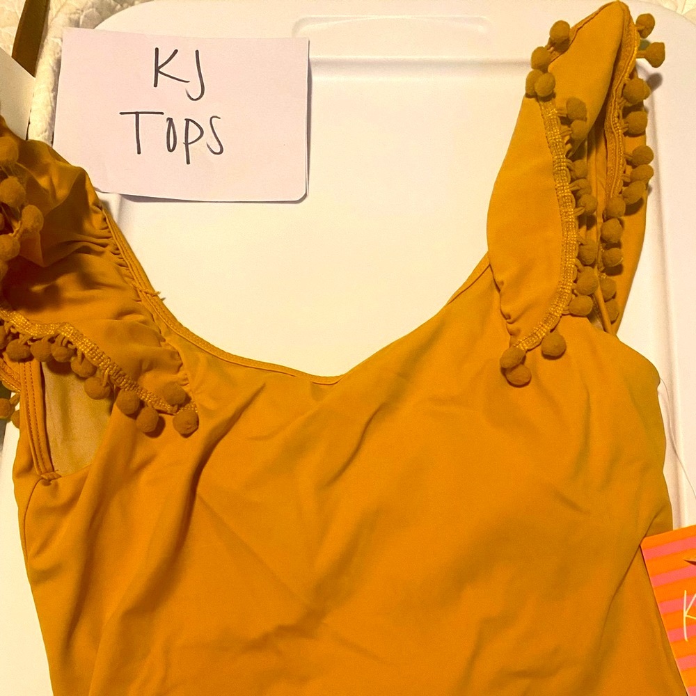 Kortni Jeane Flounce Top